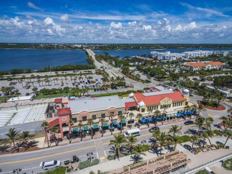 Art Deco Apt W Pool One Mile To Beach Pets Welcome レイク・ワース エクステリア 写真