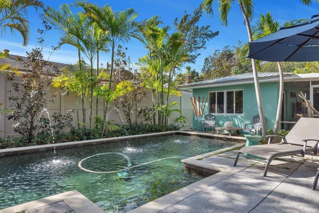 Art Deco Apt W Pool One Mile To Beach Pets Welcome レイク・ワース エクステリア 写真